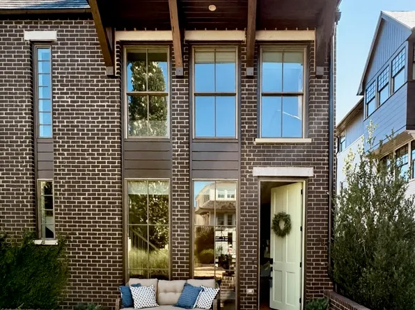 130 Glasgow Ln, Fayetteville, GA 30214