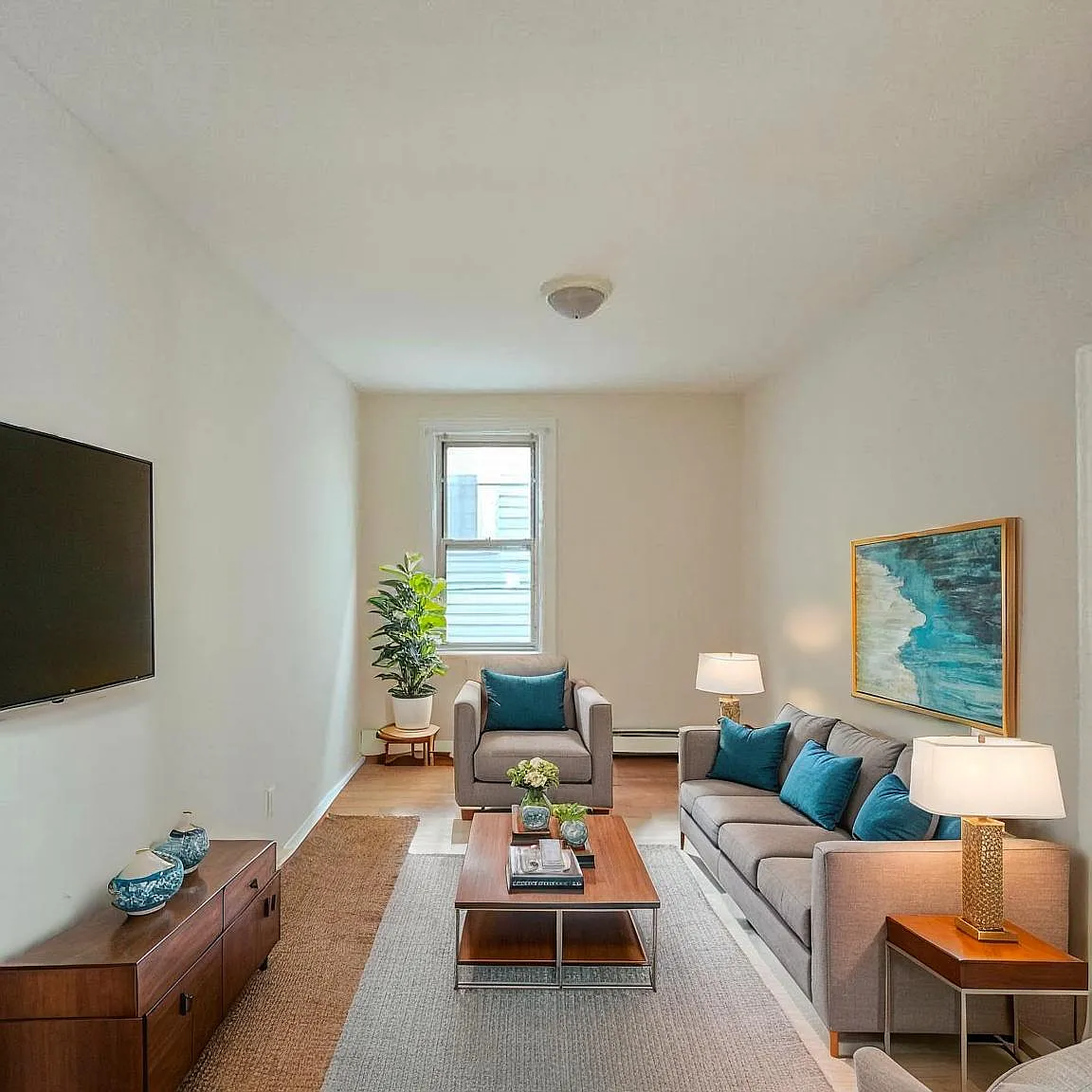 3 bed, $2,600 — Photo 2