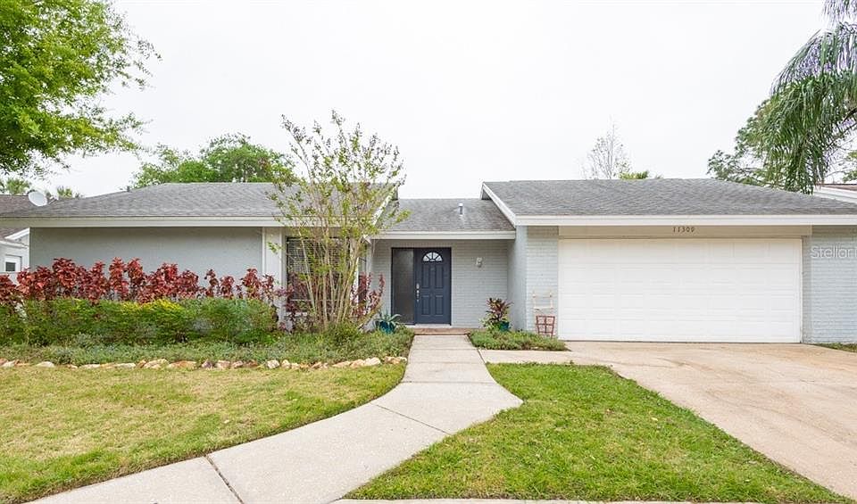 1st image of 11309 Hollyglen Dr