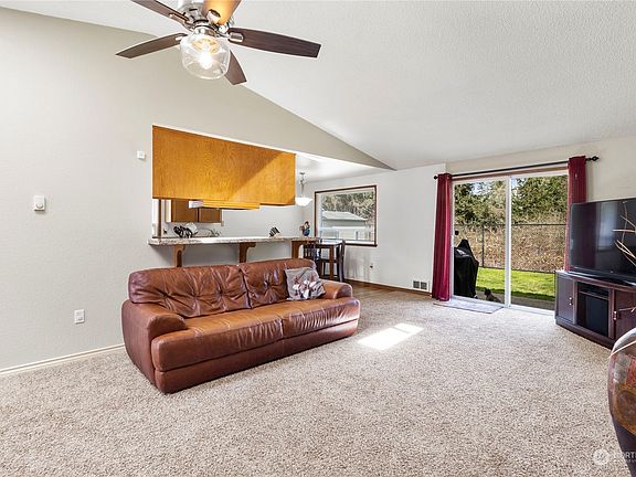 3rd image of 407 189th Street Ct E