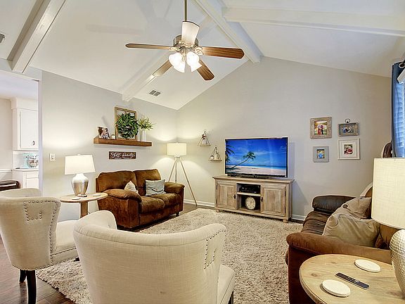 4th image of 111 Gatehouse Dr