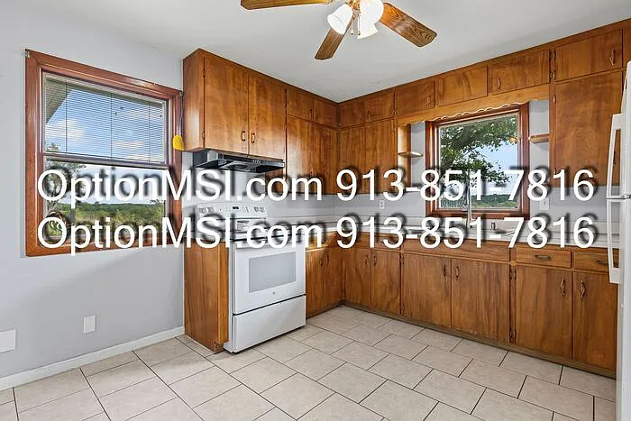 188 N 1600th Rd — Photo 11
