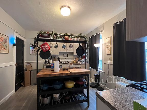 2nd image of 220 South St APT 3