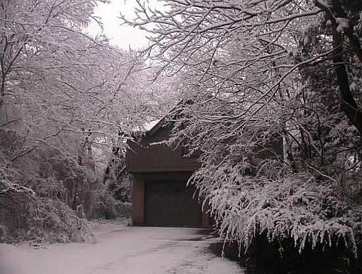 this is an over garage appartment. garage is used to house a