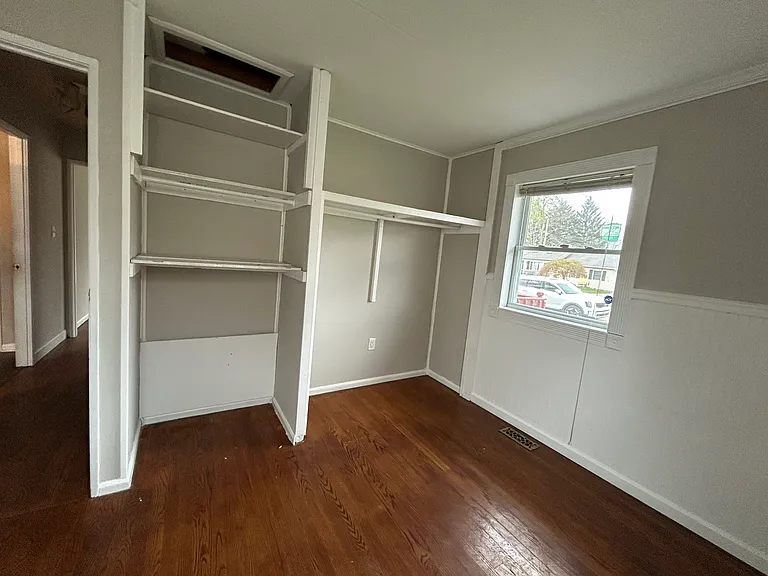 516 N Church St — Photo 7