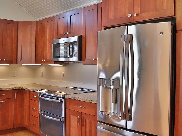 192 Slater Ave — Photo 4