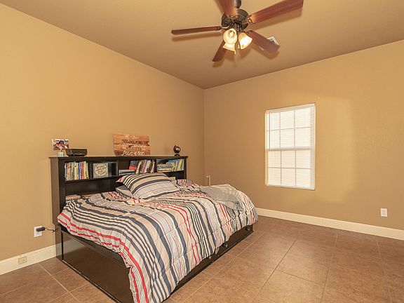 4th image of 5084 Raintree Cir