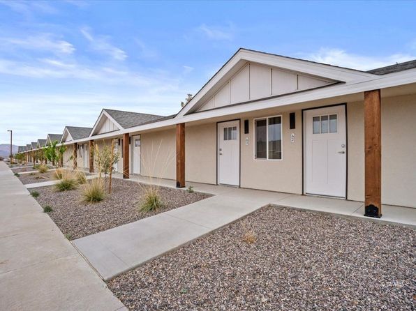 1879 W Pepper Tree Dr #A01