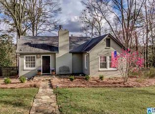 107 Crest Dr, Homewood, AL 35209