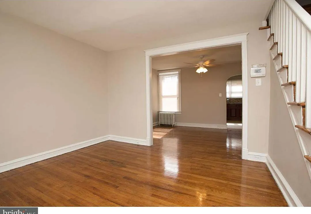 3 bed, 1038 sqft, $2,200 — Photo 2