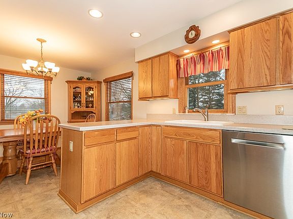 4th image of 7516 Apple Blossom Ln