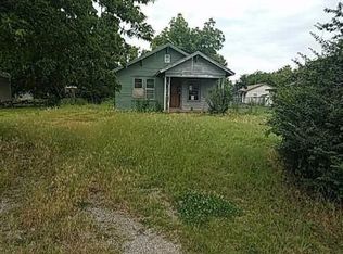 422 E Franklin Ave, Apache, OK 73006
