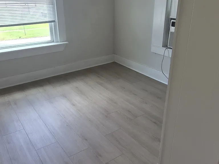 1445 NW 32nd St #4 — Photo 10