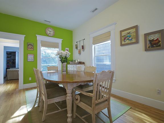 DiningRoom