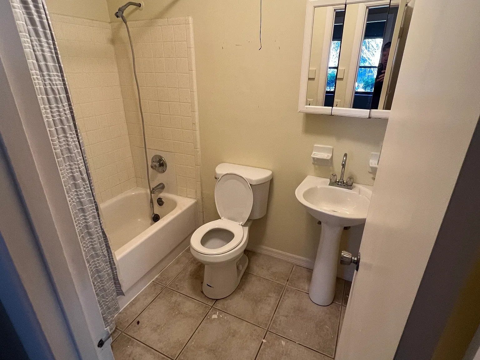 3 bed, 1456 sqft, $1,600 — Photo 2