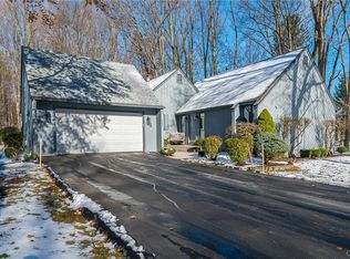 3736 Dutchman Dr, Baldwinsville, NY 13027