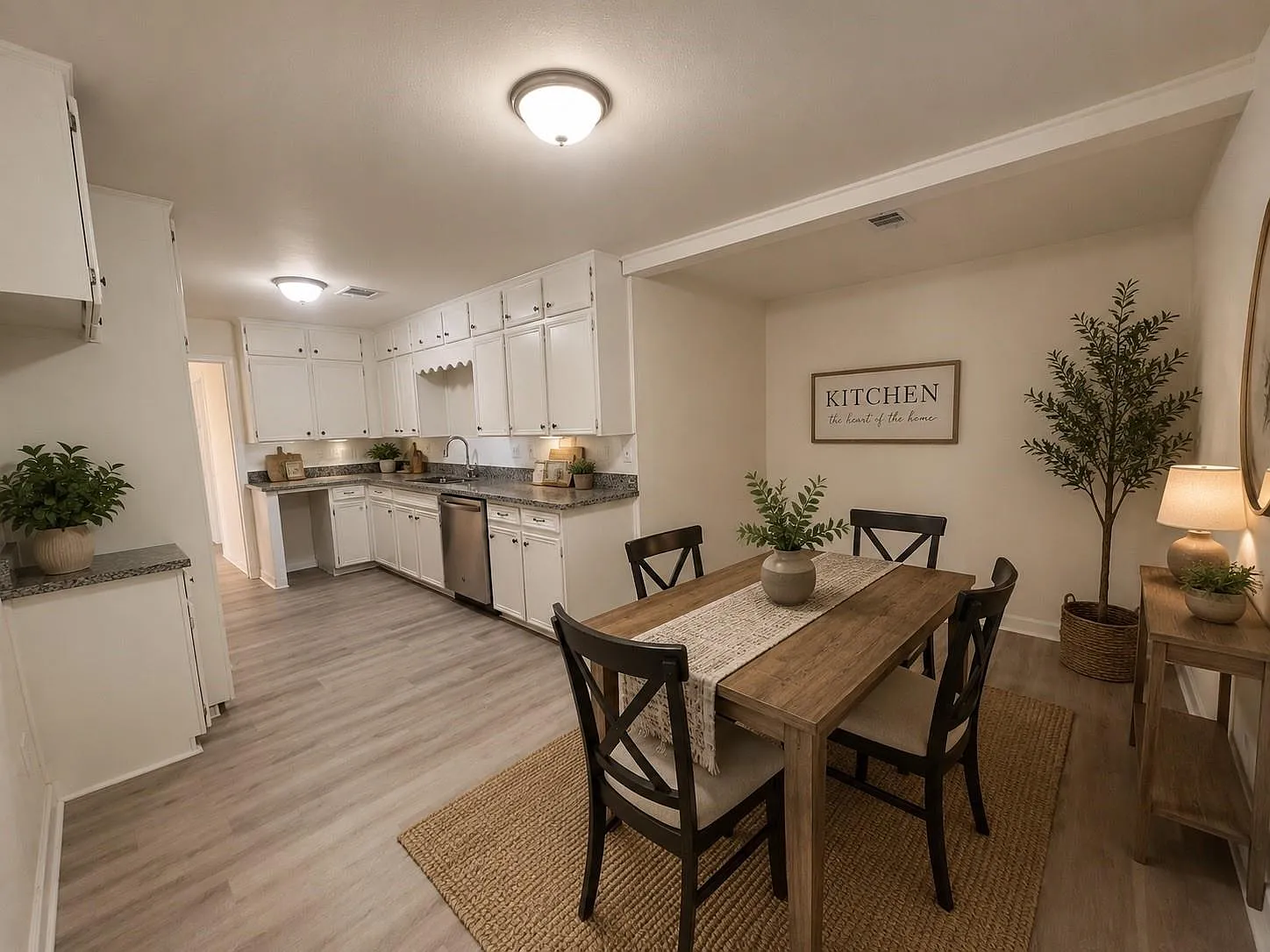 4 bed, 2.0 bath, 2037 sqft, $1,950 — Photo 3