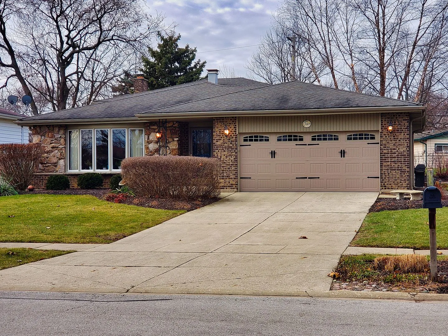 7610 Stratford Pl photo 1