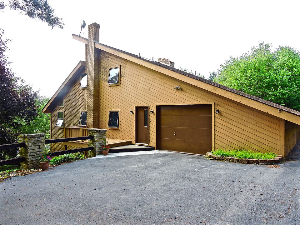 1st image of 47323 Tomahawk Dr