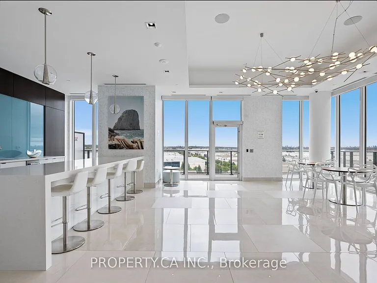 9000 Jane St #2421 — Photo 36
