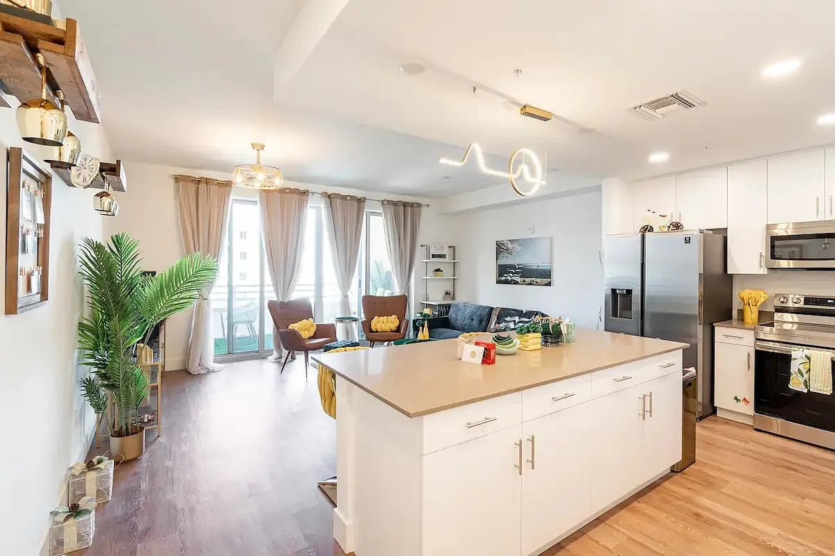 1 bed, 1.5 bath, 980 sqft, $2,490 — Photo 1