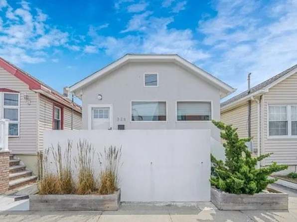 326 Beach 74th St, Far Rockaway, NY 11692