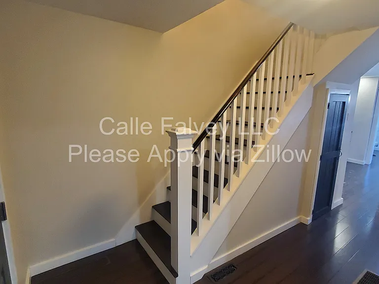 43 Vine St — Photo 13