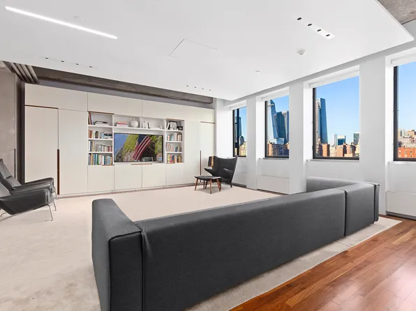 205 West 19th Street image 6 of 17