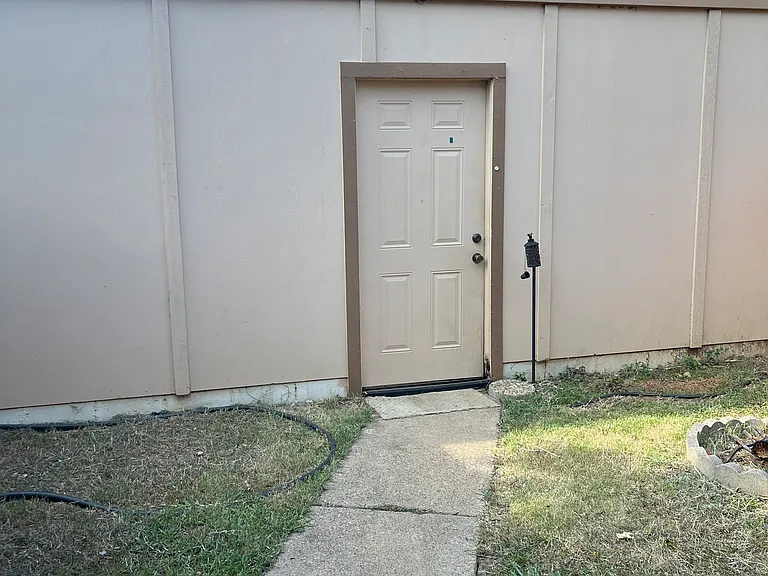 2001 Westkendal Ln — Photo 7