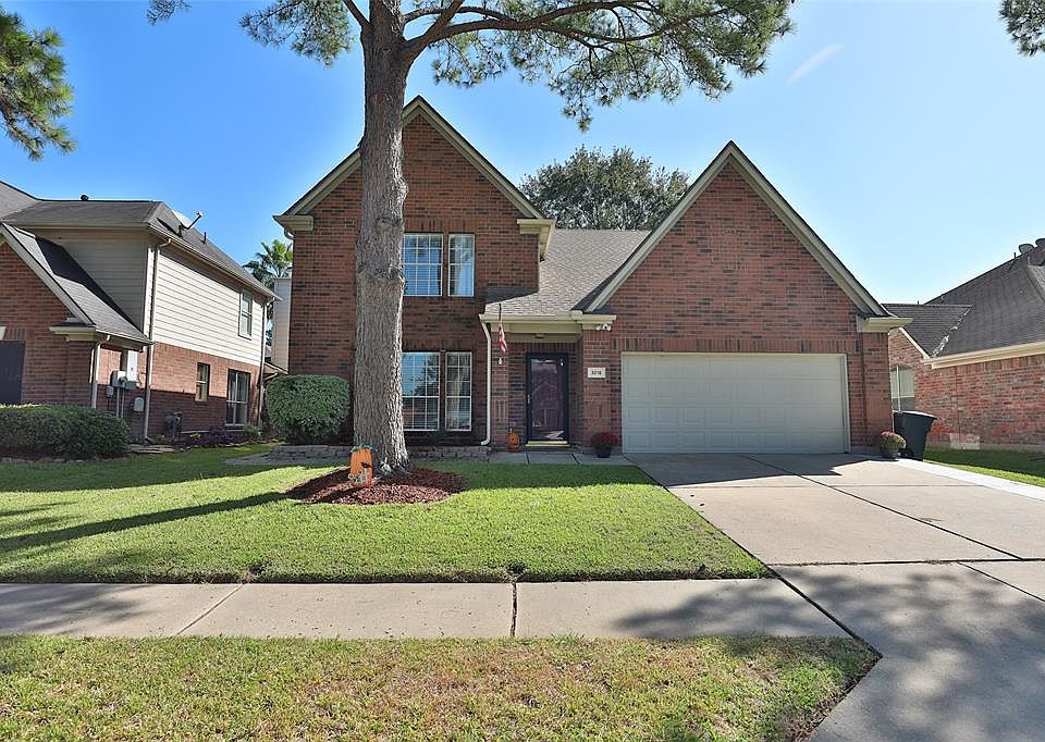 Tastefully updated Katy home located on a cul-de-sac street. High and dry during Harvey.