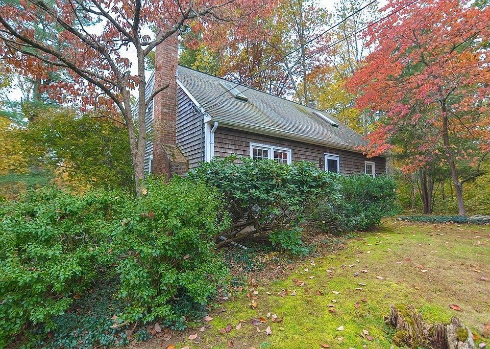 325 Spring St, Wrentham, MA 02093 Zillow