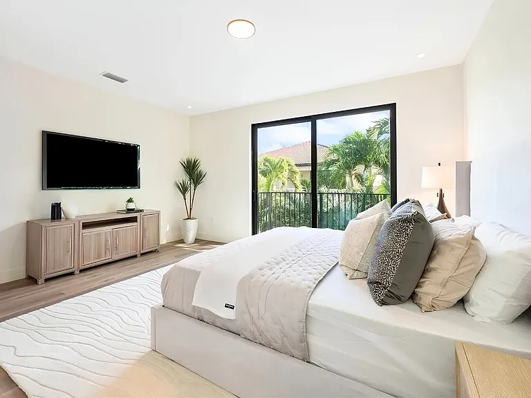 3073 Hibiscus St — Photo 19