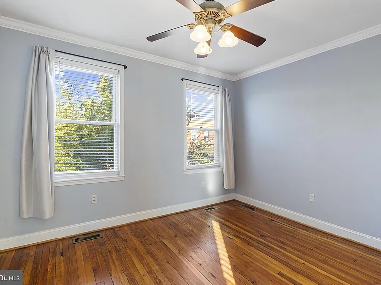 635 S Fagley St — Photo 17