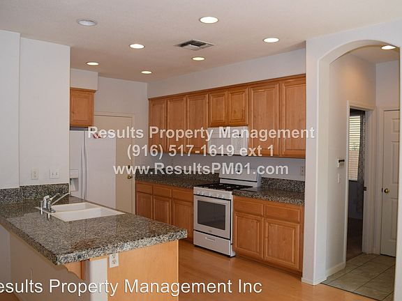 5th image of 18 Rockrose Ct