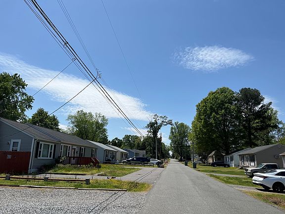 5th image of 225 N Oak Ave