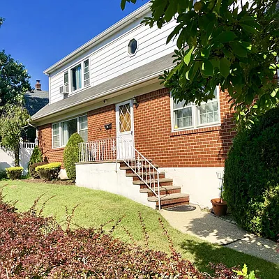 Rented by Dwell Residential Inc | media 20