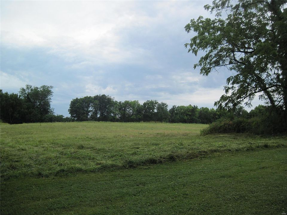 2nd image of 9 Apache Dr