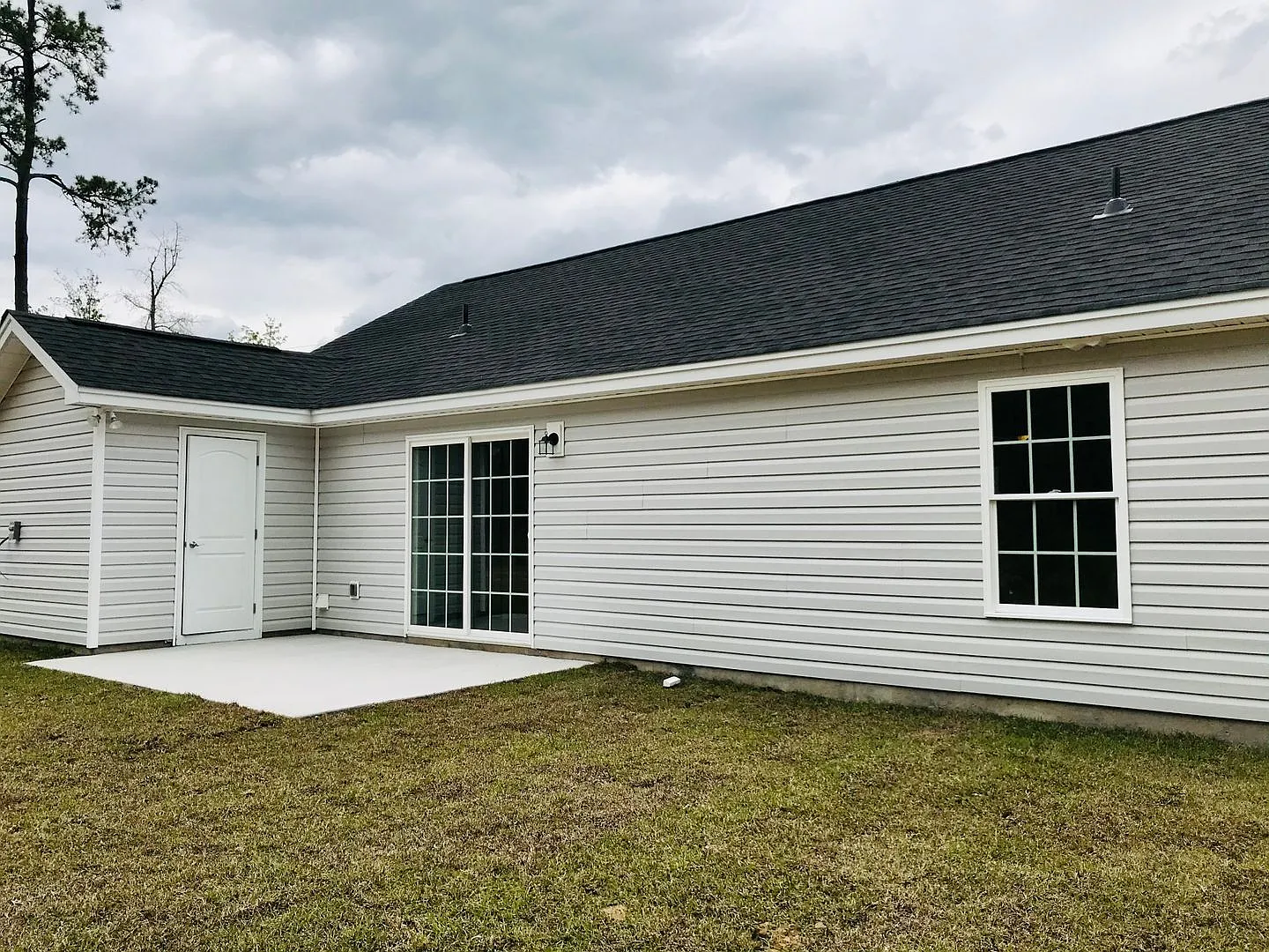 Available Now! - Easy Commute To The Beaches Via Hwy 9 — Photo 4