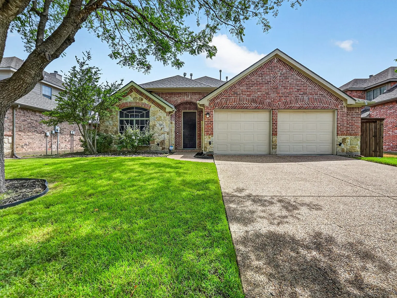 4 bed, 2714 sqft, $2,995 — Photo 3
