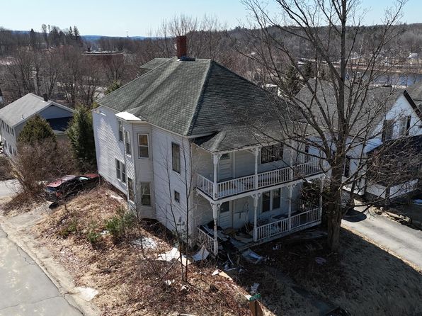9 Maple Street, Jay, ME 04239