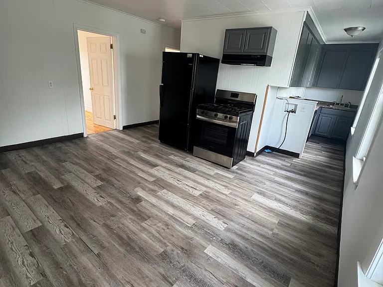 83 Canterbury St #3 — Photo 9