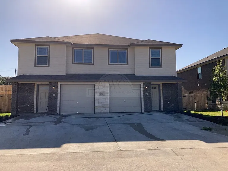 2201 Martin Luther King Jr Blvd — Photo 1