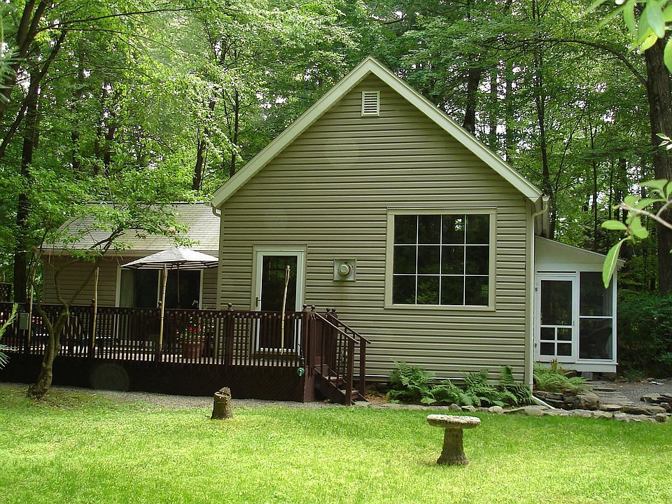 The Quintessential Woodstock Cottage.