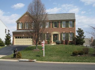 43116 Wintergrove Dr, Ashburn, VA 20147