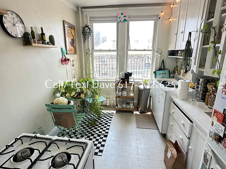1638 Commonwealth Ave #4 — Photo 3