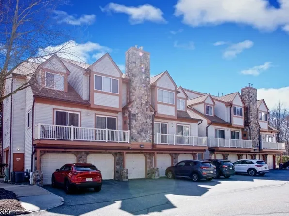 223 Woods Edge Dr, Roxbury Twp., NJ 07876