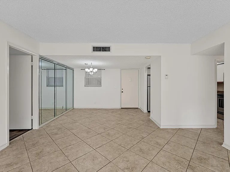 719 Lori Dr #204 — Photo 11