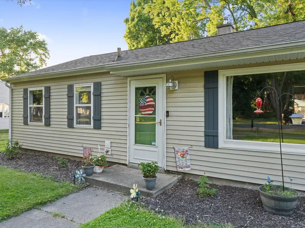 2112 Miller Dr, Niles, MI 49120