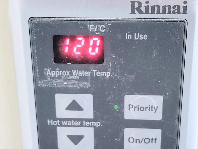 Set the temperature for your hot water!