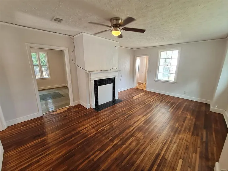 2113 Brewton St — Photo 3